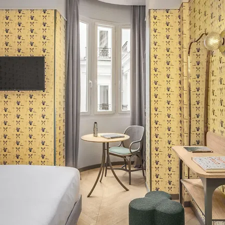 Miss Fuller Hotel Parijs