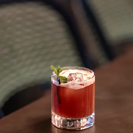 Miss Fuller 호텔 4*