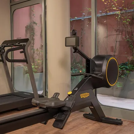 Miss Fuller 호텔 4*