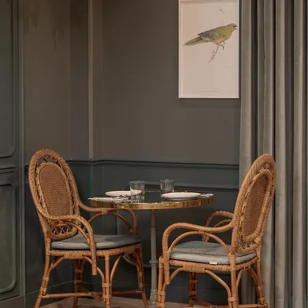 Miss Fuller 호텔 4*