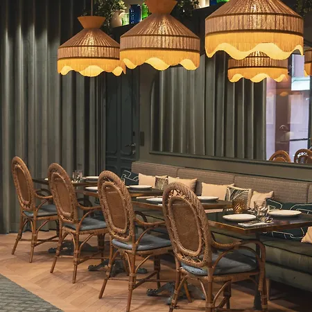 Miss Fuller Hotel 4*