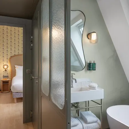 Miss Fuller 4* 파리