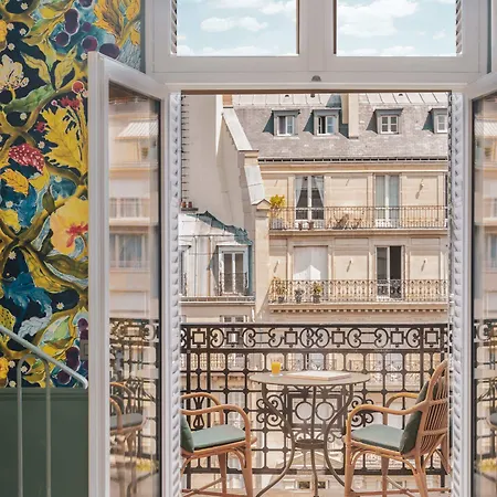 Miss Fuller 호텔 4*