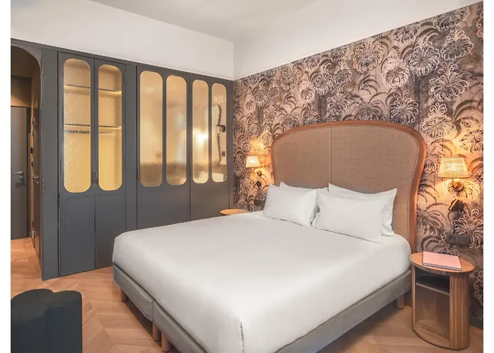 Miss Fuller Hotel 4*