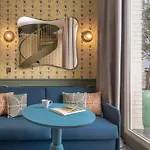 Miss Fuller Otel 4*
